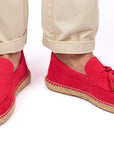 Alpargatas mocasín hombre borlas piel rojo