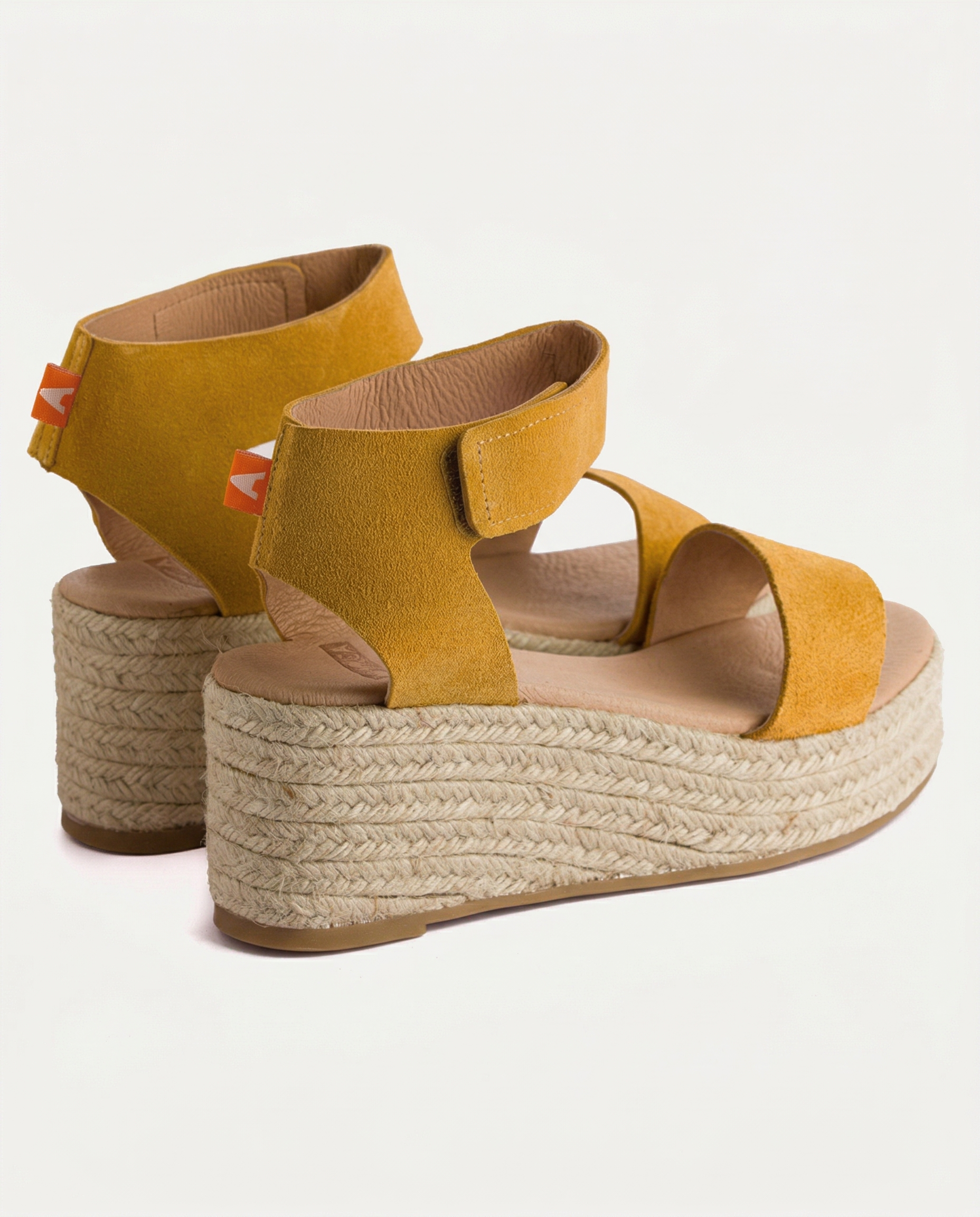 Alpargatas cuña piel Mallorca Nugat